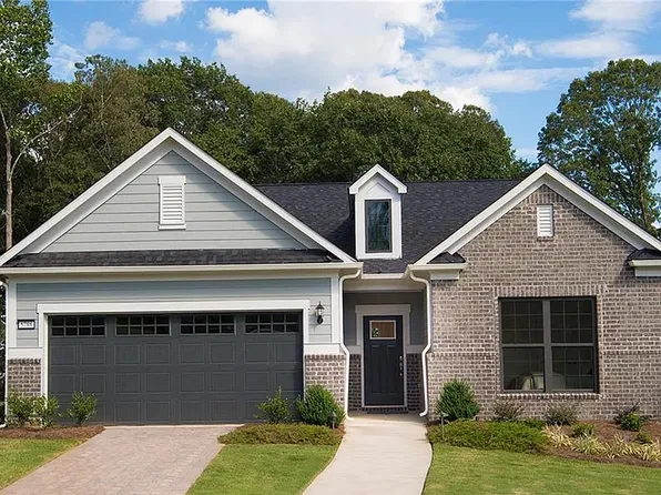 4821 Adler Ct, Hoschton, GA 30548