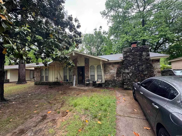 1009 Towering Oaks Dr, Jacksonville, AR 72076