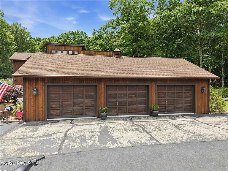 1075 Acacia Dr — Photo 45
