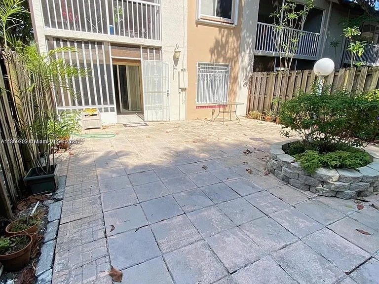 9500 SW 140th Ct #9500 — Photo 15