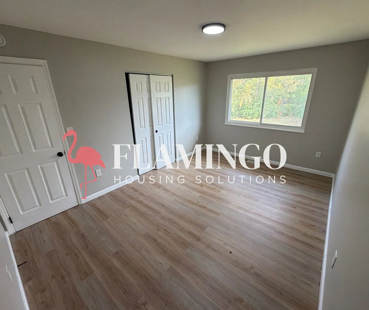 450 Bernard Court — Photo 4