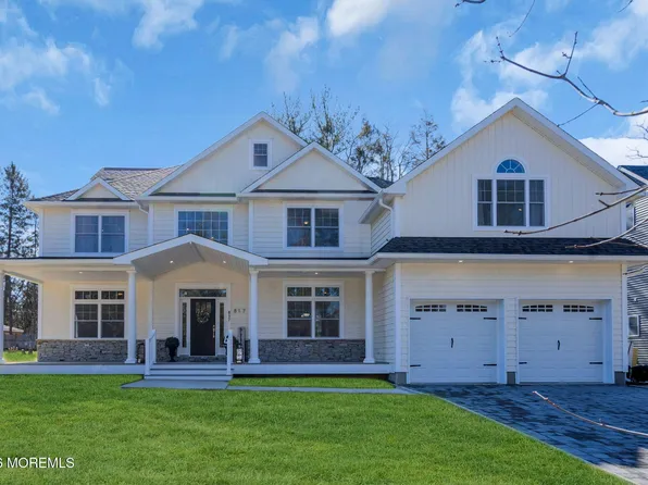 817 Naryshkin Way, Toms River, NJ 08753