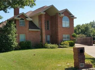 7040 Golden Gate Dr E, Fort Worth, TX 76132