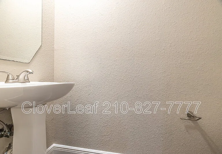 24710 Hickory Mdw — Photo 28