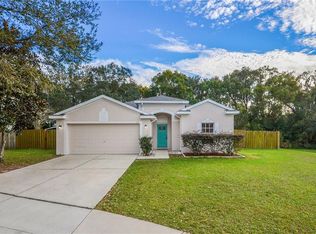 718 Coade Stone Dr, Seffner, FL 33584