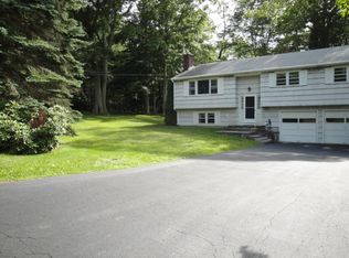 42 Wisteria Dr, Trumbull, CT 06611