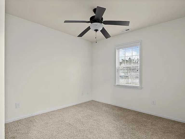 1003 Wt Whitehead Dr — Photo 23