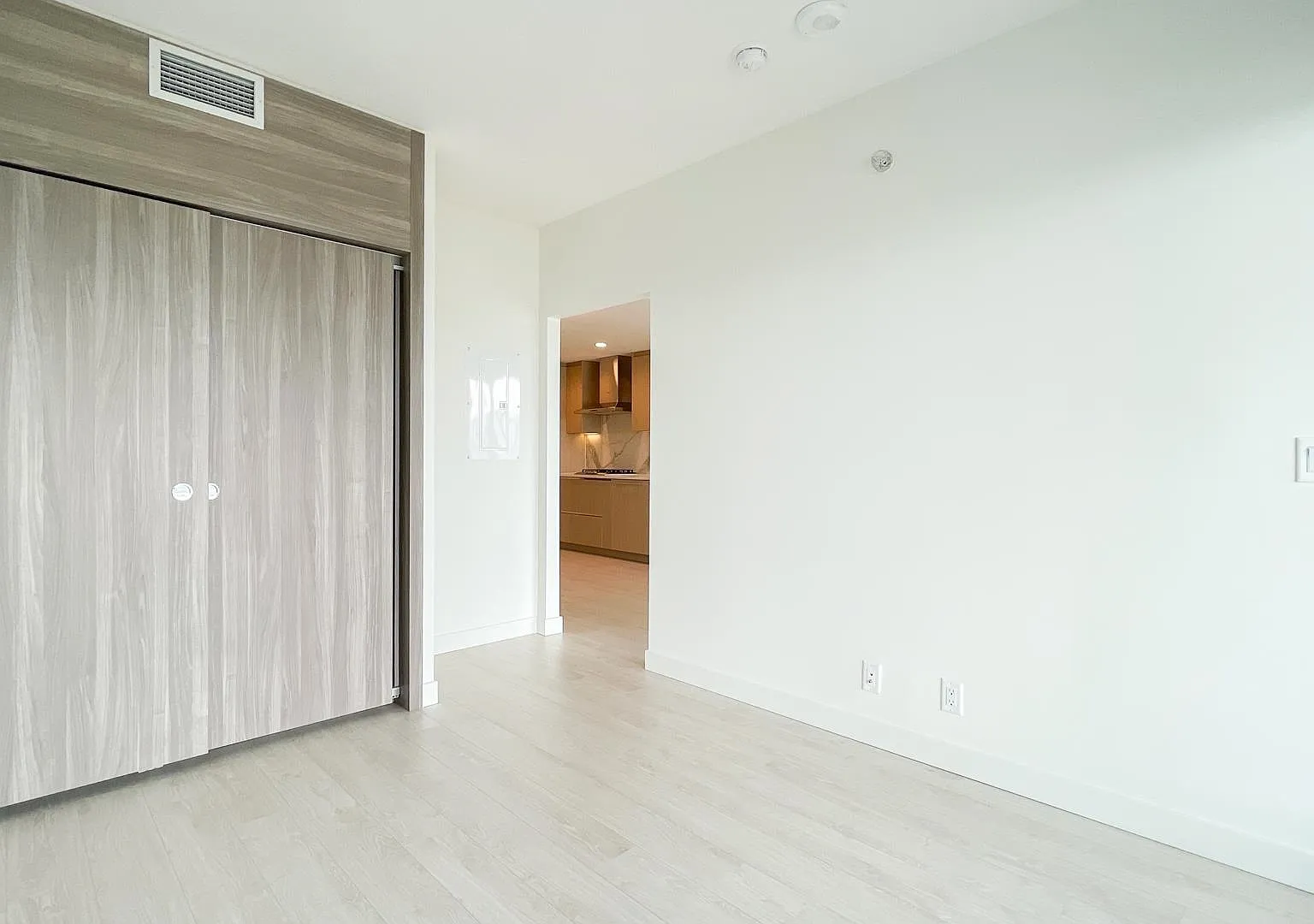 1 bed, 575 sqft, $2,300 — Photo 4
