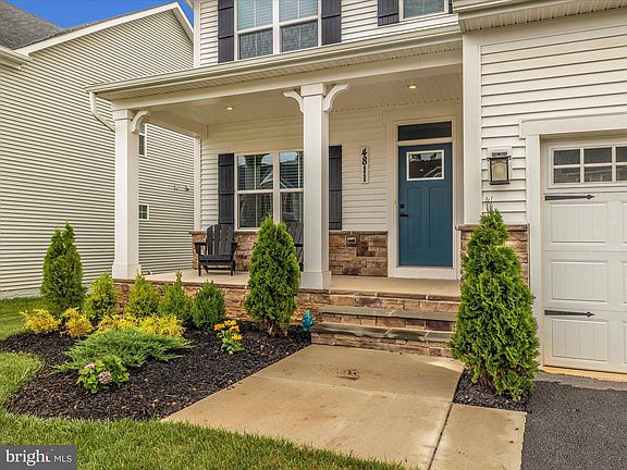 2nd image of 4811 Railway Cir