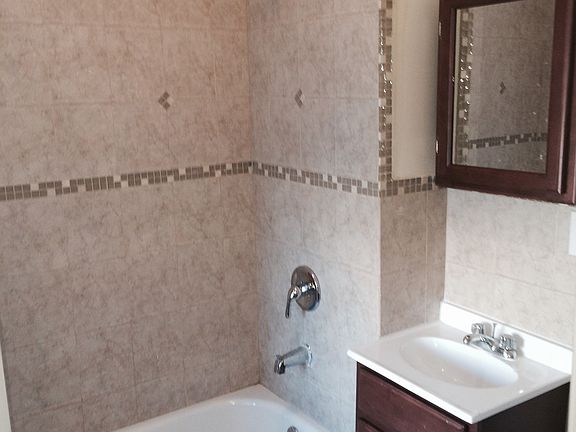 3rd image of 154 Summit Ave APT 2