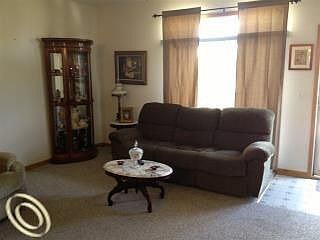 3rd image of 15725 Parkway Ln