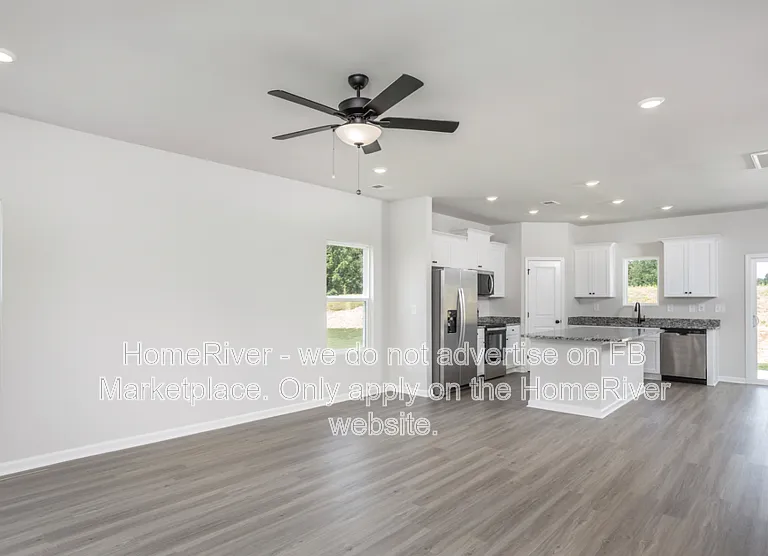 394 Chedworth Dr — Photo 2