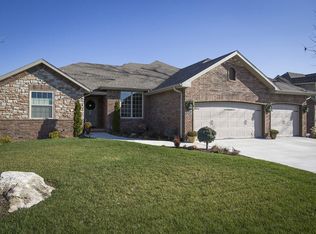 4549 W Silo Hills Dr, Springfield, MO 65802