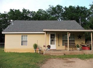 609 S Oran Ave, Cleburne, TX 76031
