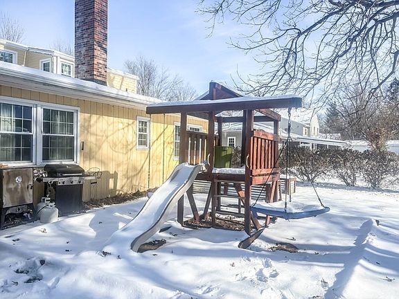 4th image of 1021 E Detroit Ave