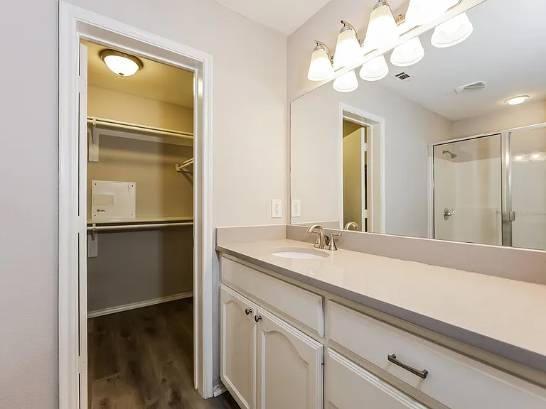 1108 Boxwood Dr — Photo 11