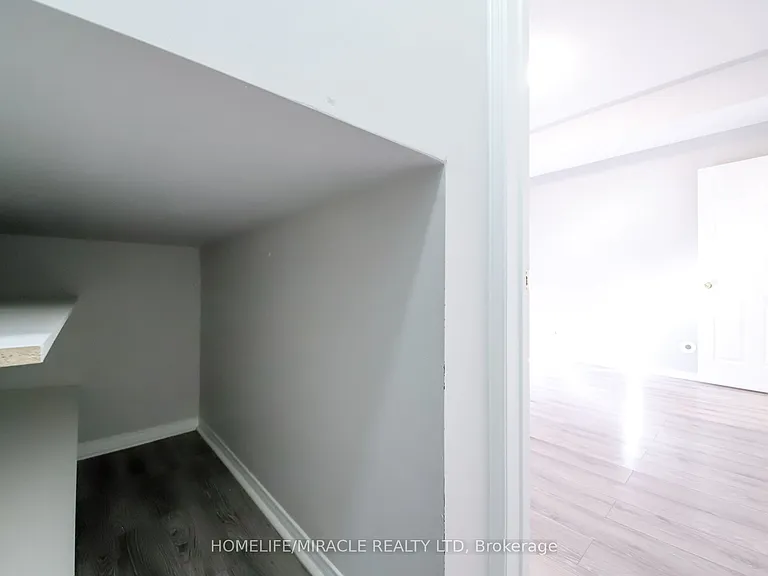 3056 Eglinton Ave W #62 — Photo 22