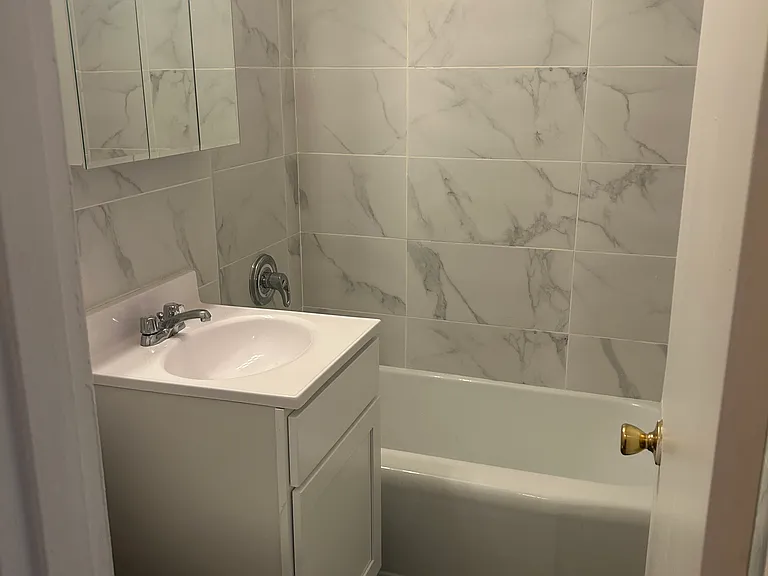 1445 Shore Pkwy #2K — Photo 6