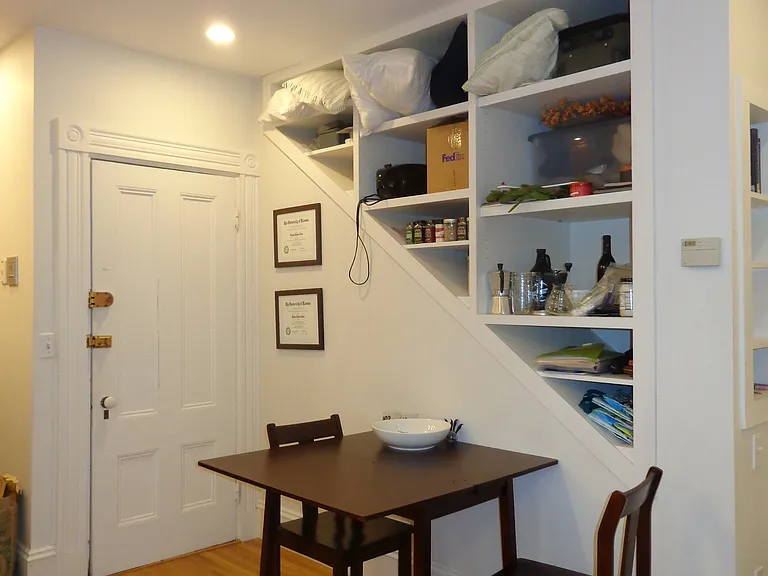 17 Centre St #2R — Photo 1