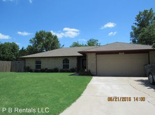 1701 NW Gray Warr Pl, Lawton, OK 73505