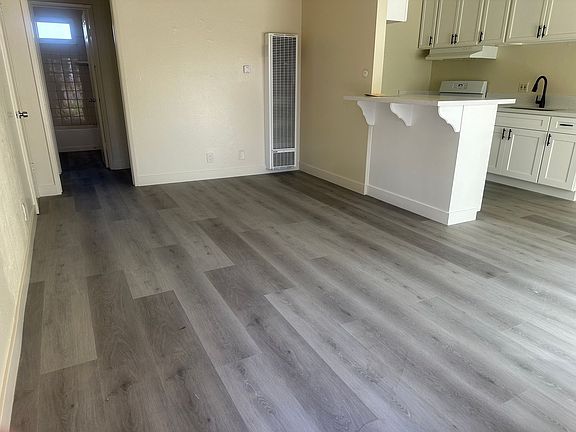 2nd image of 1955 Pomona Ave APT 9