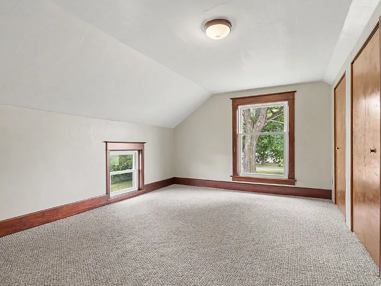 5050 Maple Grove Rd — Photo 20