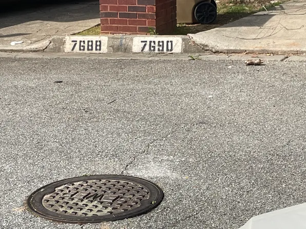 7690 Creekside Ln, Riverdale, GA 30296