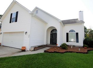 302 Winnow Ct, Moncks Corner, SC 29461