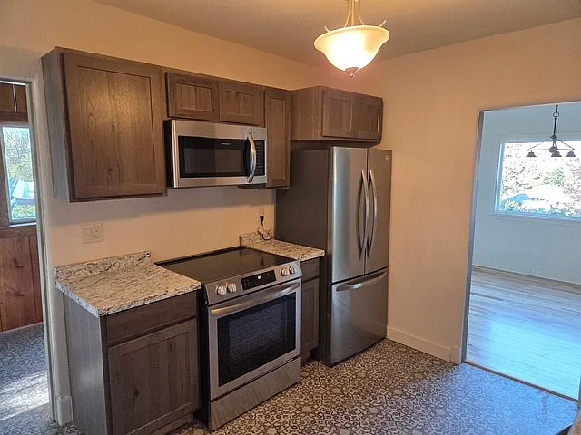241 Hillside Ave — Photo 6