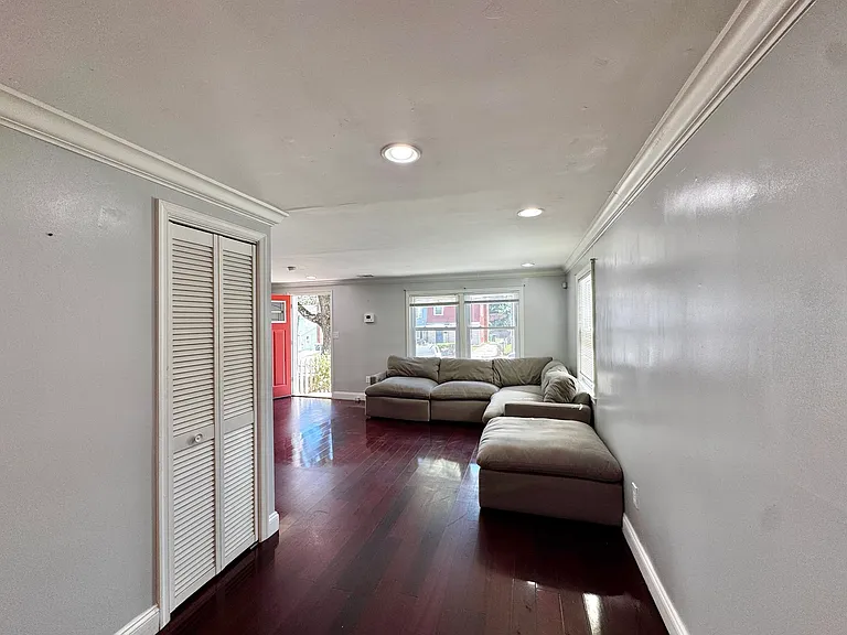 7617 Allendale Dr — Photo 7