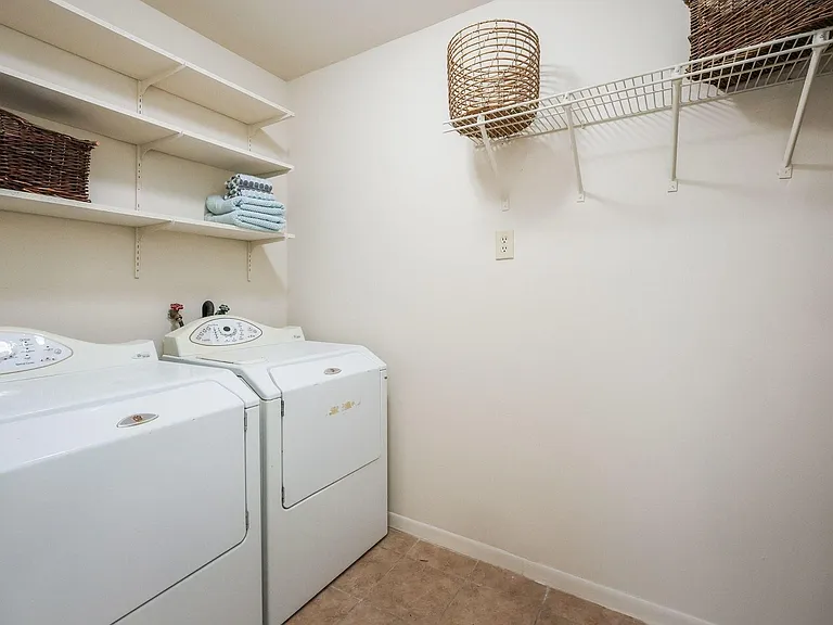 10003 Warwana Rd — Photo 17
