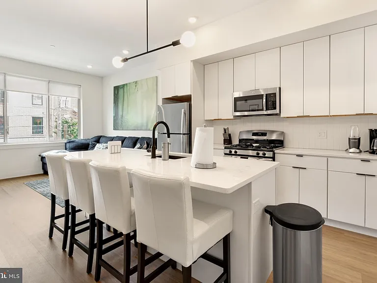 630 Federal St #201 — Photo 2