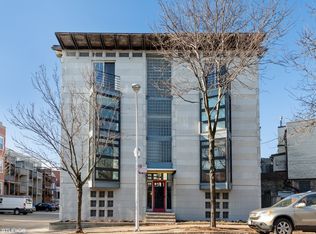 3354 N Racine Ave #B, Chicago, IL 60657