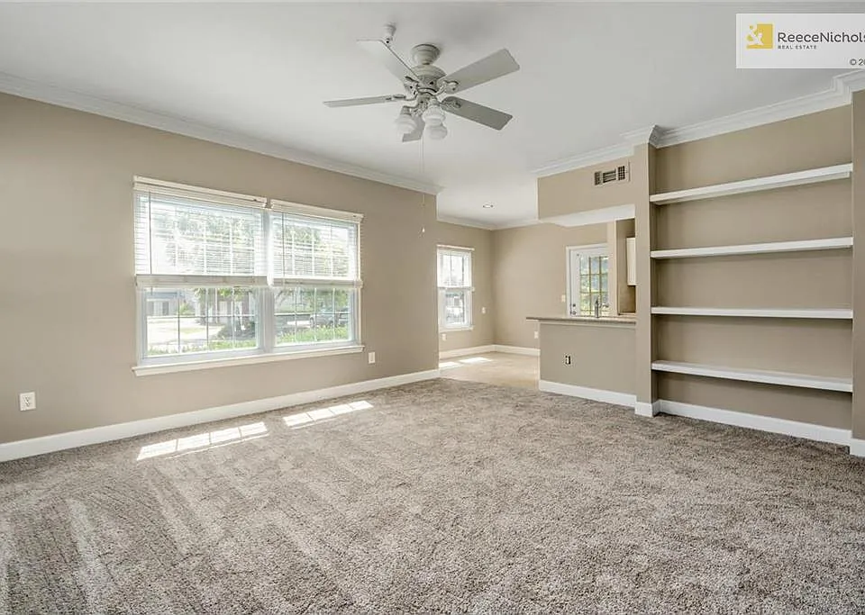 Large Family Room with Lots of Natural Light. New Carpet
