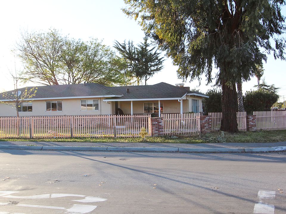 1st image of 281 Southside Dr