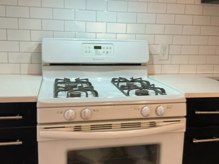 45 Elm St #B — Photo 5