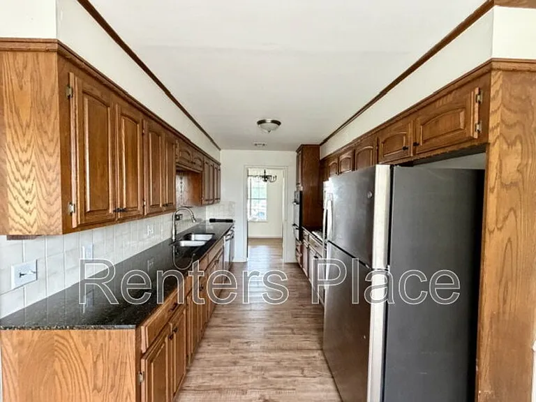 9022 E 30th St — Photo 6