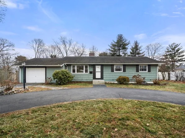 276 Oak St, Brockton, MA 02301