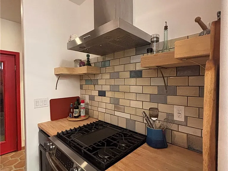 1802 N Raymond Ave — Photo 16