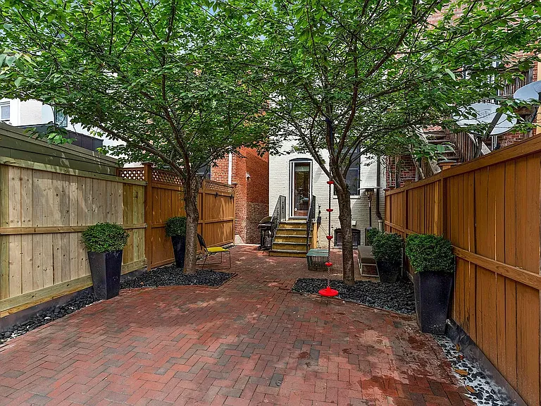 928 T St NW — Photo 2