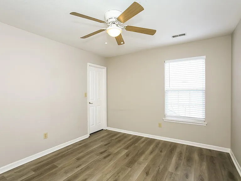 18864 Prairie Crossing Dr — Photo 13