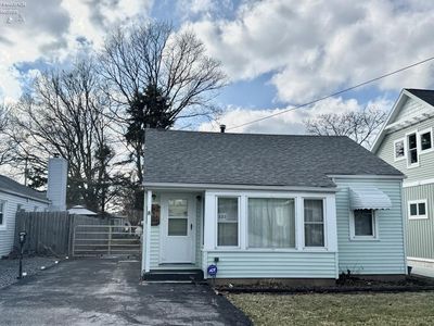 322 N Sackett Rd, Lakeside Marblehead, OH, 43440