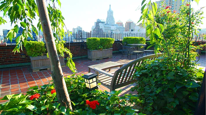 Sold by Owner | media 25