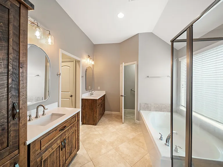 2818 Red Maple Dr — Photo 26