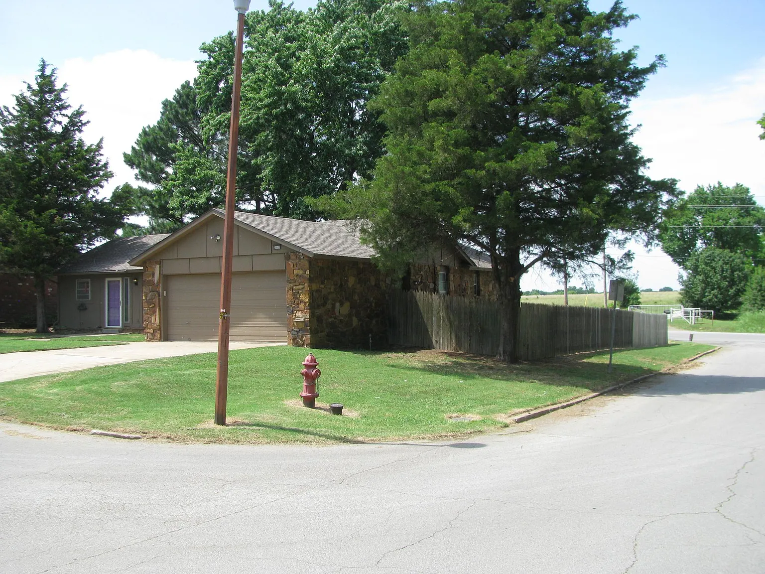 3 bed, 1581 sqft, $1,600 — Photo 2