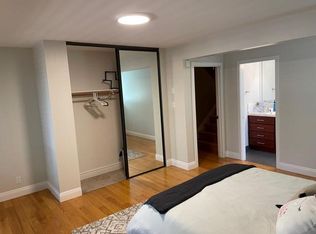 1050 Lakeview Way, Redwood City, CA 94061