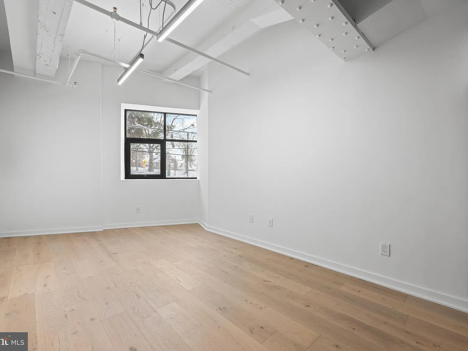 1 bed, 1108 sqft, $3,595 — Photo 4