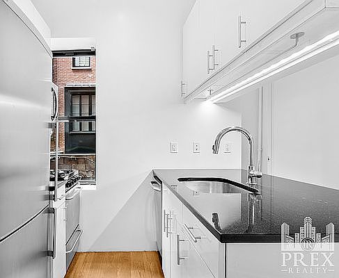 1st image of 227 Waverly Pl APT 1E