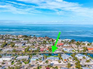 607 Emerald Ln, Holmes Beach, FL 34217