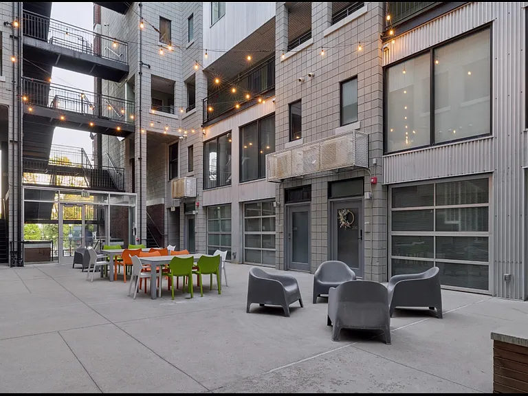 360 W Broadway #403 — Photo 18